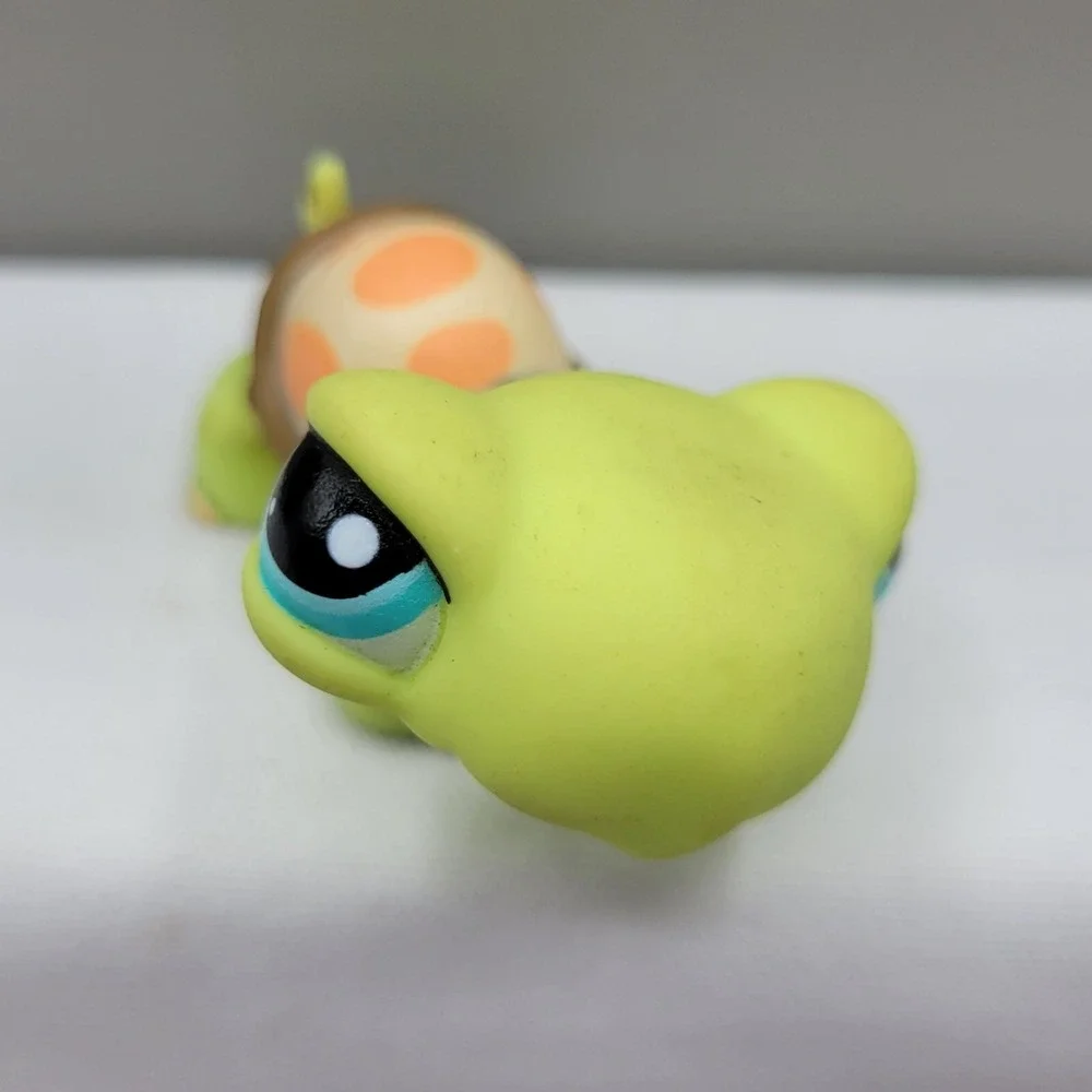Littlest Pet Shop #984 Green Turtle Tortoise Tan Shell Orange Spot Hasbro Figure